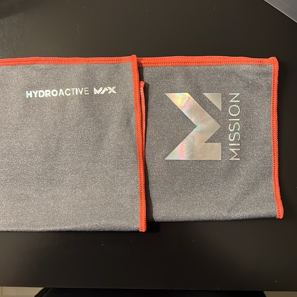 Mission Max Cooling Towel - Picture 5 of 5